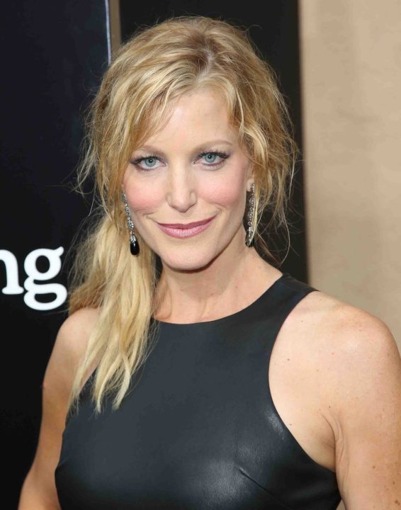 Anna Gunn 10