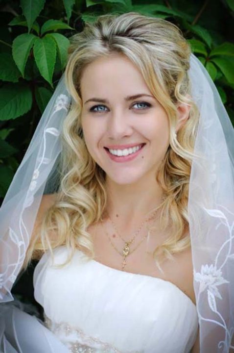 long blonde wavy cute wedding hair