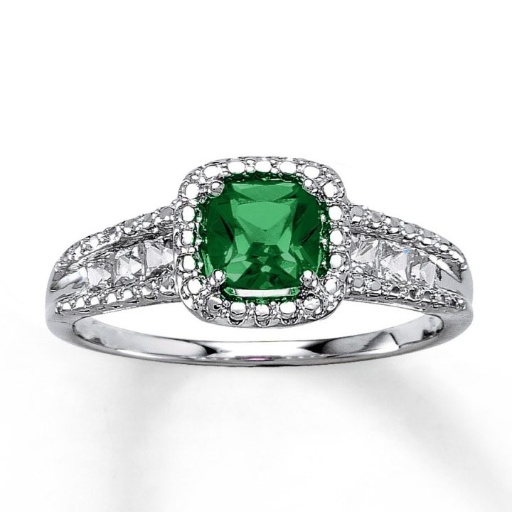 Emerald Rings Background Images - Wallpics.Net