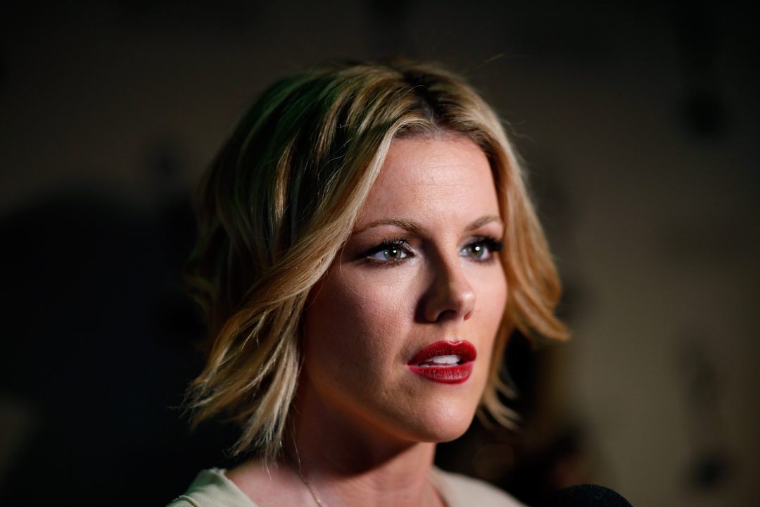 Kathleen Robertson Computer Wallpapers