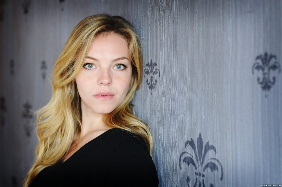 Eloise Mumford Wallpapers for Computer