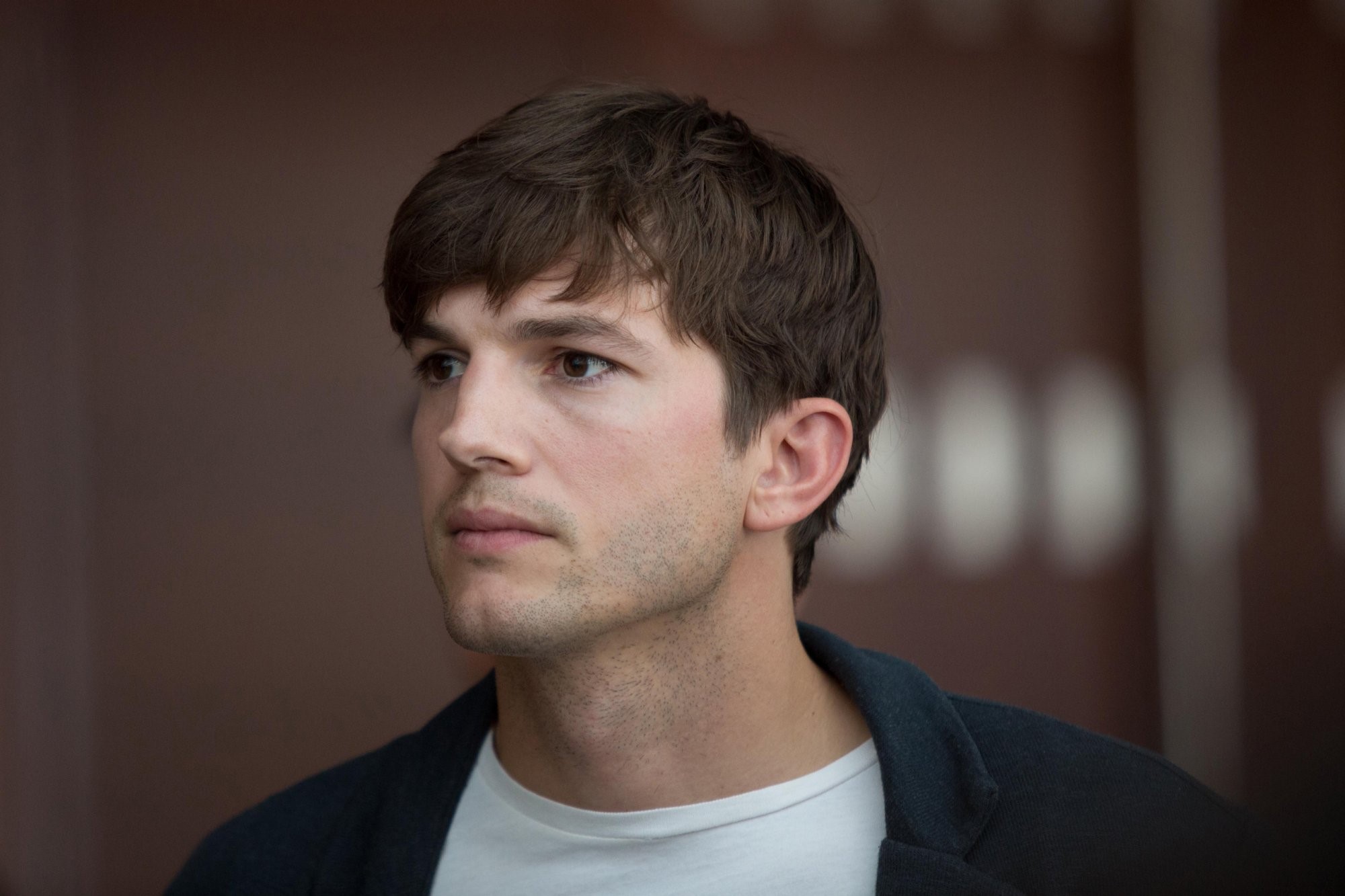 Ashton Kutcher Gallery Wallpics Net