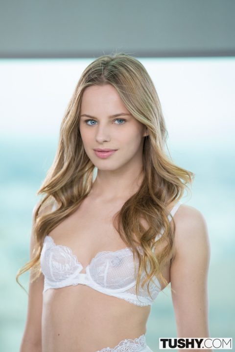 Jillian Janson Iphone Wallpapers Wallpics Net