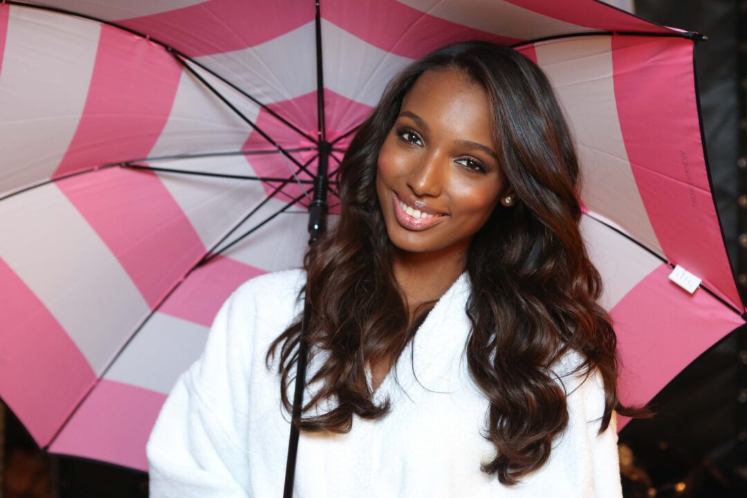 Jasmine Tookes Background images