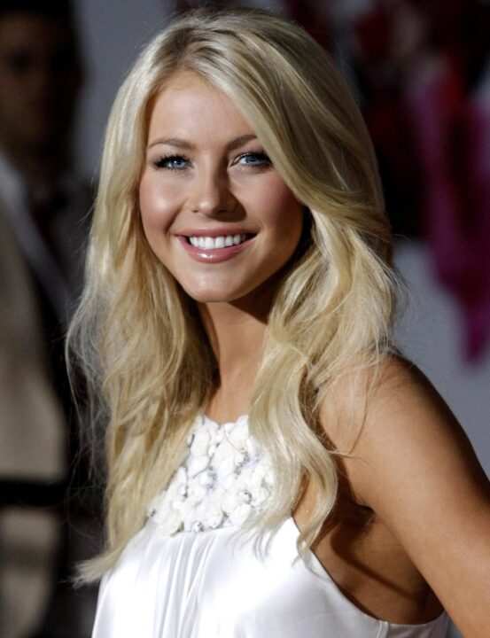 Julianne Hough Photo Gallery