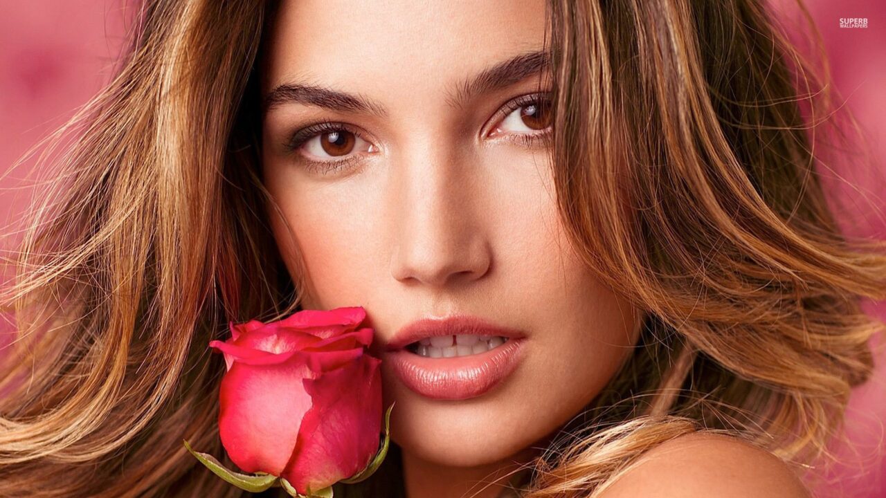 Lily Aldridge Face