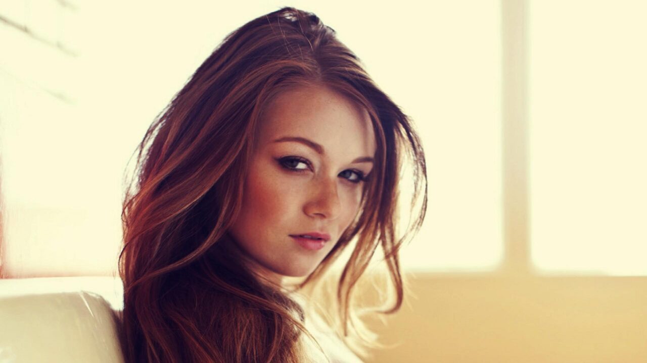 Pictures of Leanna Decker