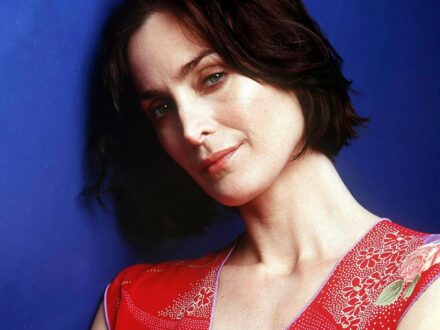 Carrie Anne Moss