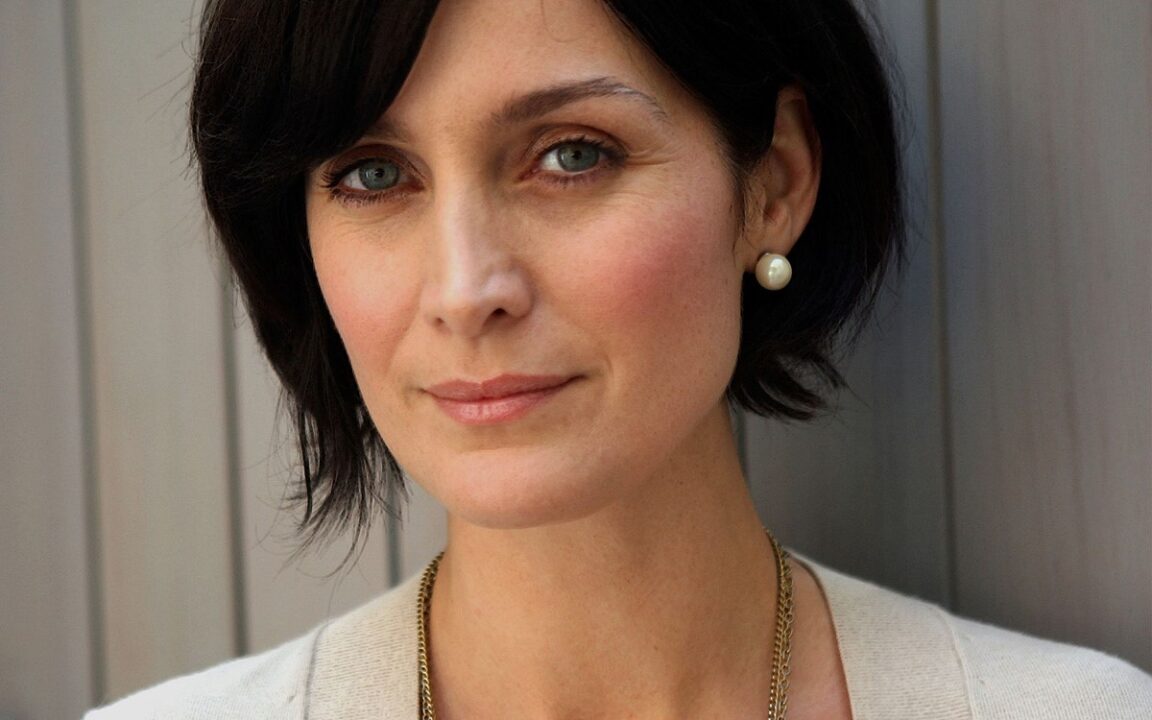 Carrie Anne Moss Pictures