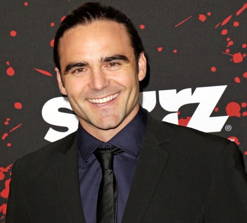 Dustin Clare HD