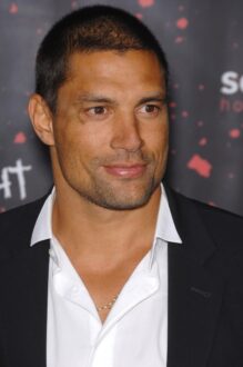 Manu Bennett Pictures