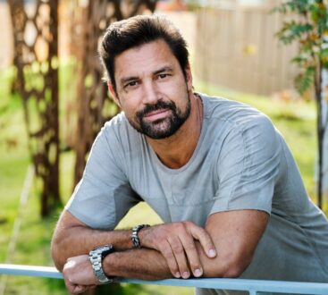 Manu Bennett images