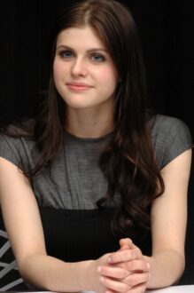 Alexandra Daddario Photo Gallery