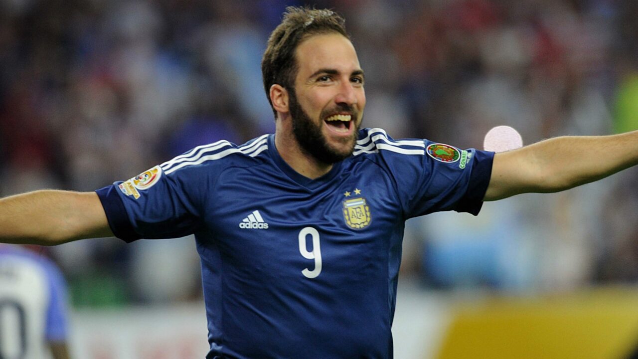 Gonzalo Higuain Photo Gallery