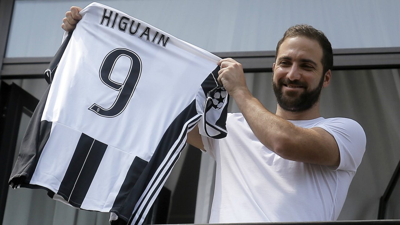 Gonzalo Higuain Photos