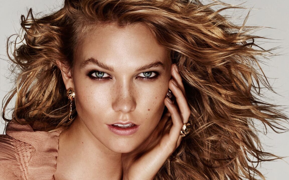 Karlie Kloss Face