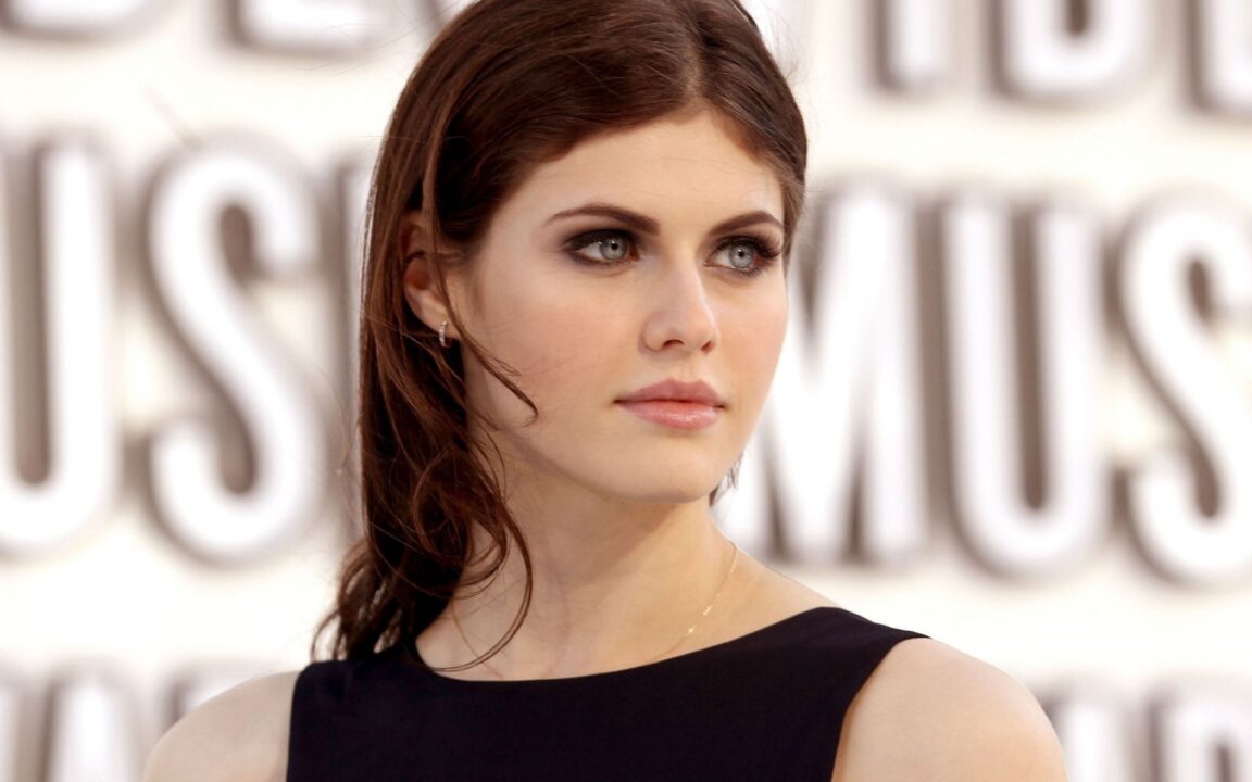 Pictures of Alexandra Daddario